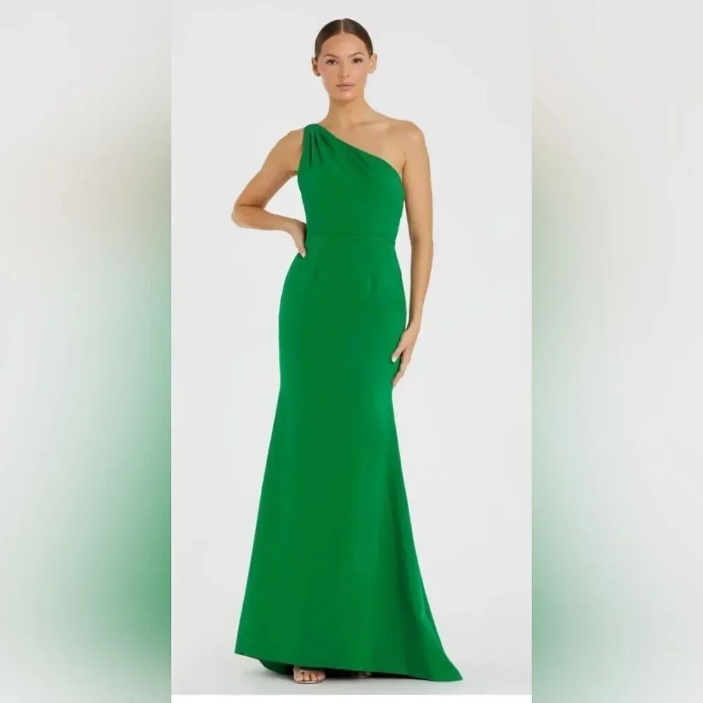 Mac Duggal 26266 One Shoulder Jersey Mermaid Gown NWT Size 10 Emerald Green